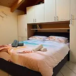 Attic Rosa Con Posto Auto Privato *