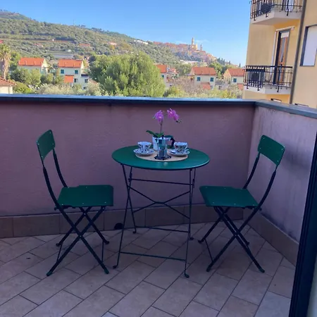 Apartamento Attic Rosa Con Posto Auto Privato *