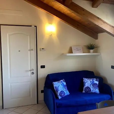 Attic Rosa Con Posto Auto Privato Apartment San Bartolomeo Al Mare