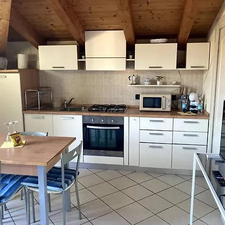 Attic Rosa Con Posto Auto Privato